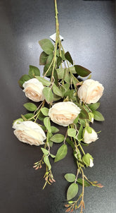 Fir trandafiri crem artificiali – 90 cm, 5 flori textile cu frunze